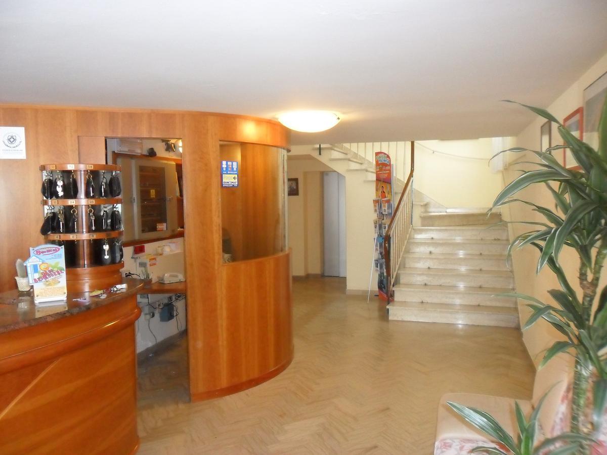 Hotel Orlov Rimini Exterior foto